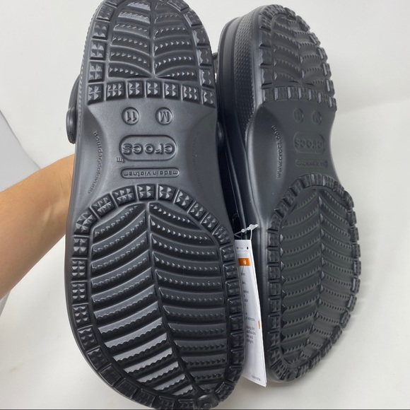 CROCS Men’s Bogota Lightweight Slip On Clogs Shoes - Picture 7 of 9